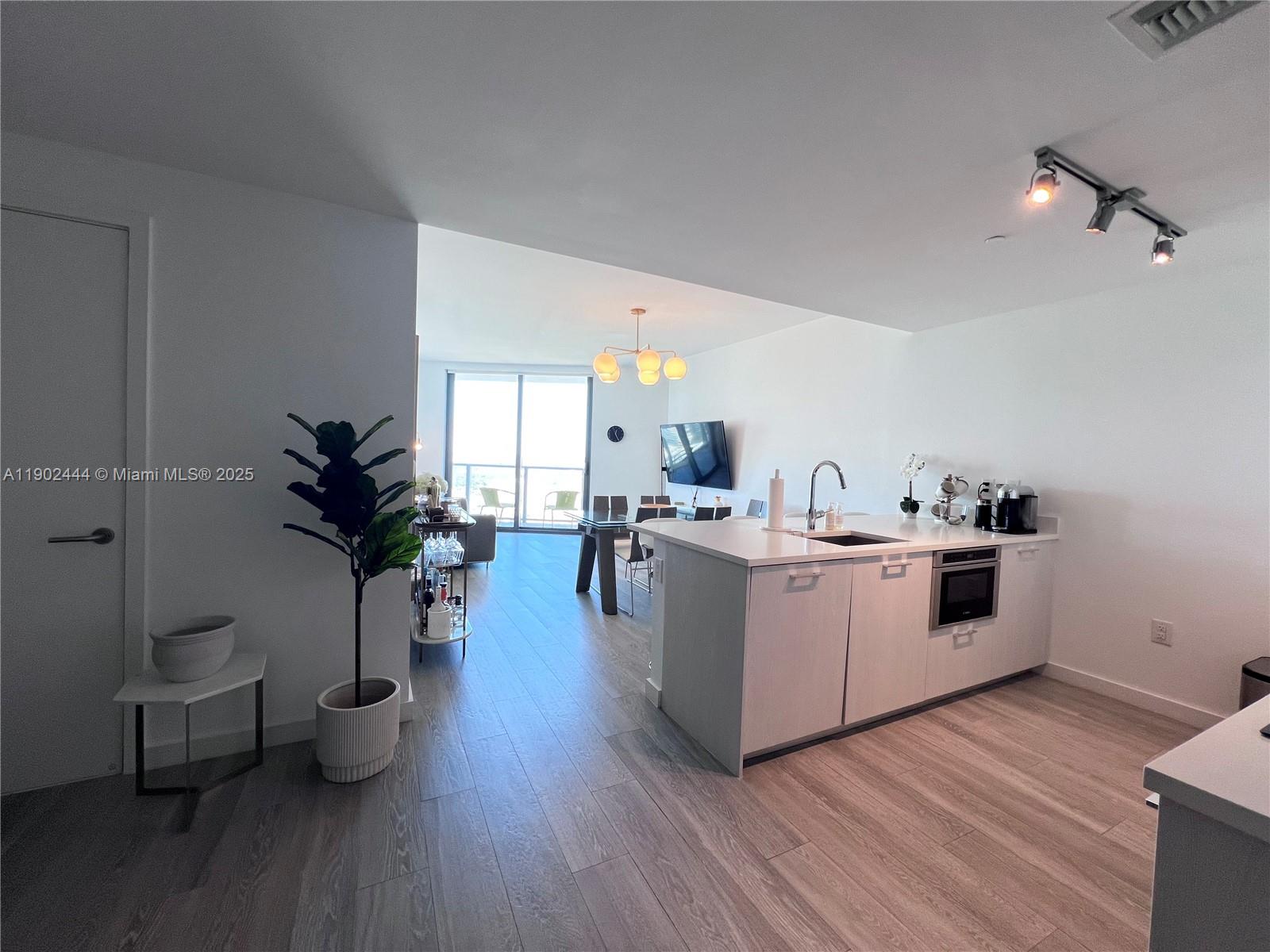 501 NE 31st St #2810, Miami FL 33137