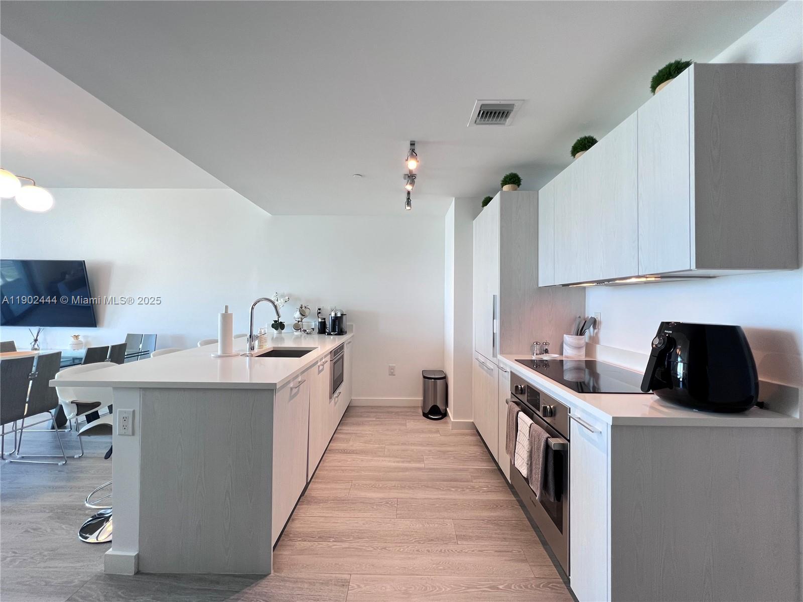 501 NE 31st St #2810, Miami FL 33137