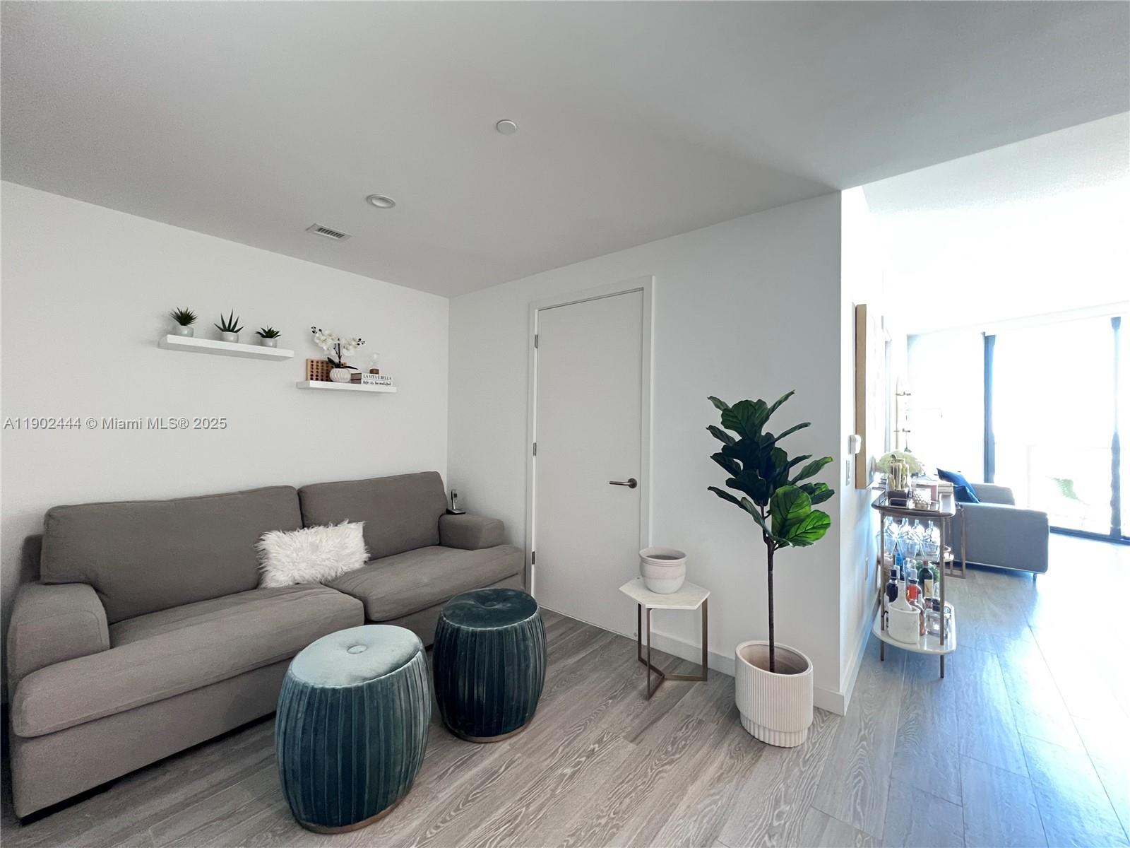 501 NE 31st St #2810, Miami FL 33137