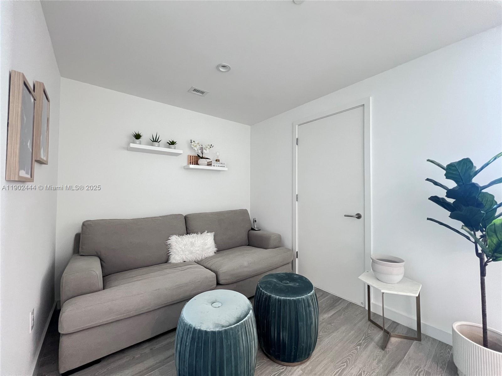 501 NE 31st St #2810, Miami FL 33137
