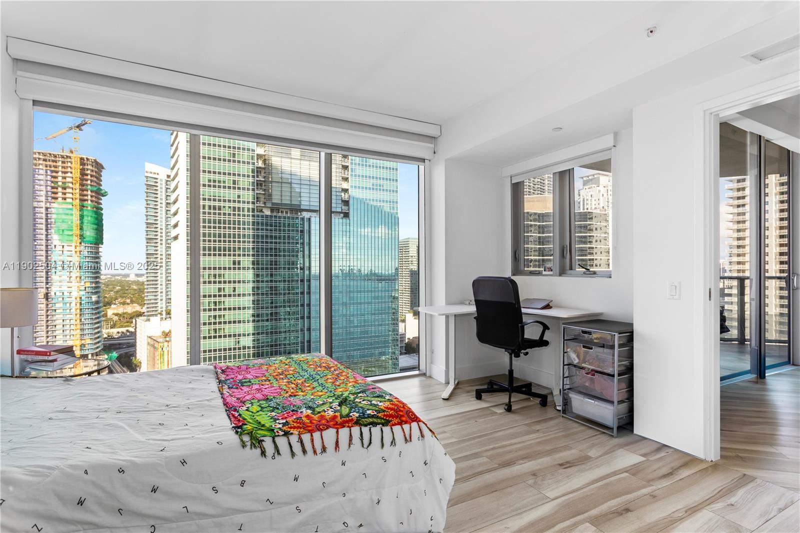 1300 Brickell Bay Dr #2901, Miami FL 33131