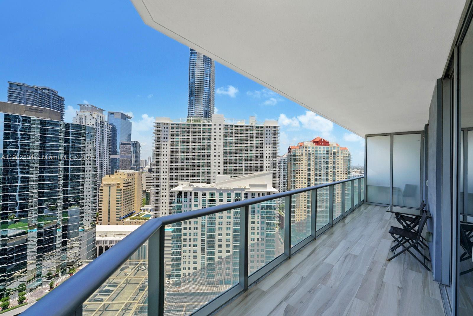 1300 Brickell Bay Dr #2901, Miami FL 33131