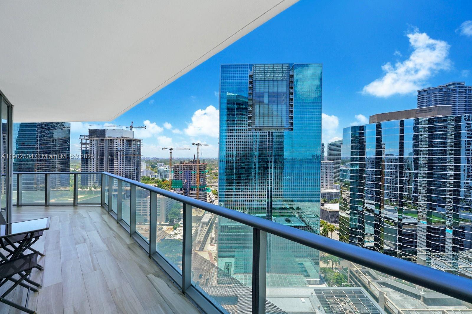 1300 Brickell Bay Dr #2901, Miami FL 33131