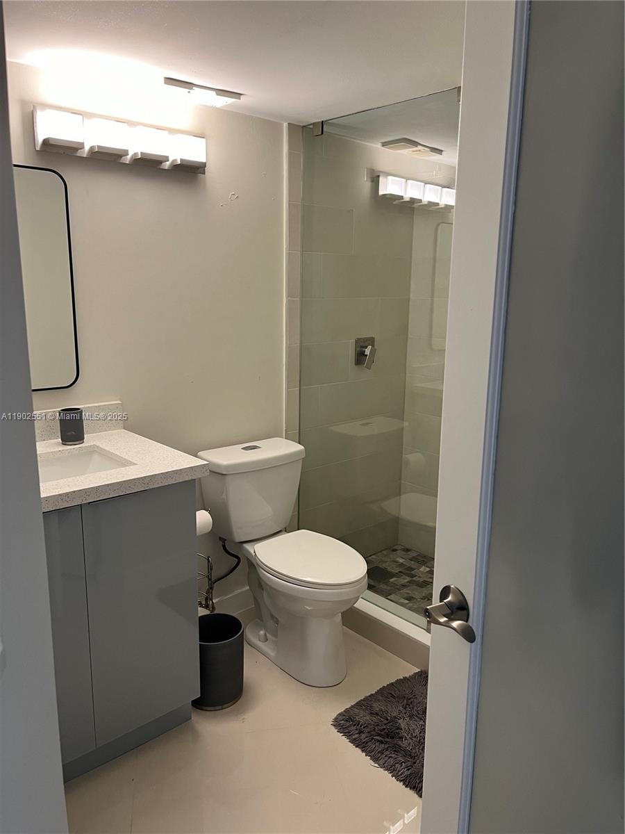 3600 Mystic Pointe Dr #509, Aventura FL 33180