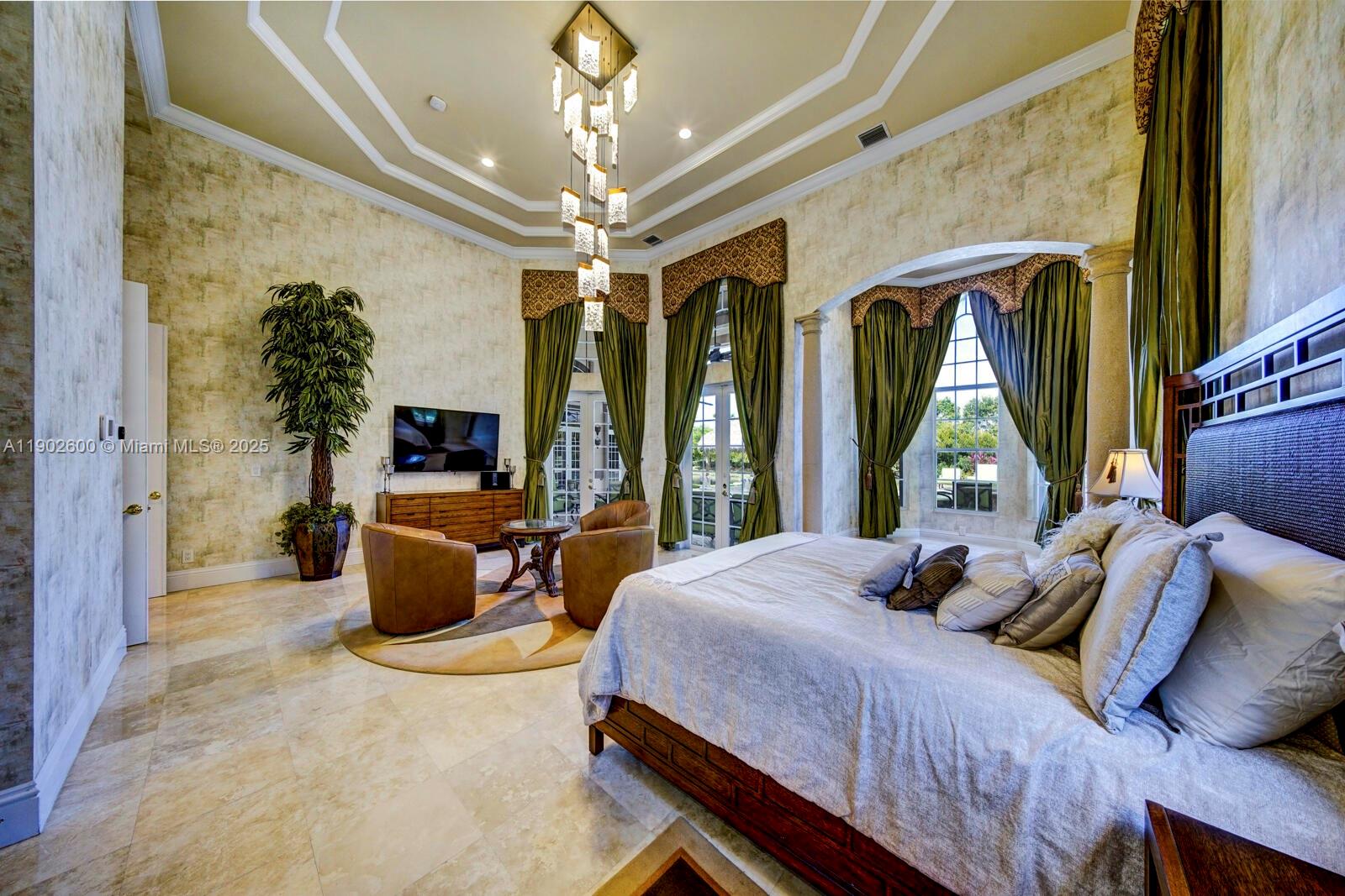 3828 Pine Lake Dr, Weston FL 33332