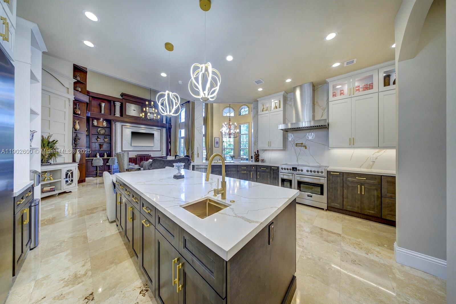 3828 Pine Lake Dr, Weston FL 33332