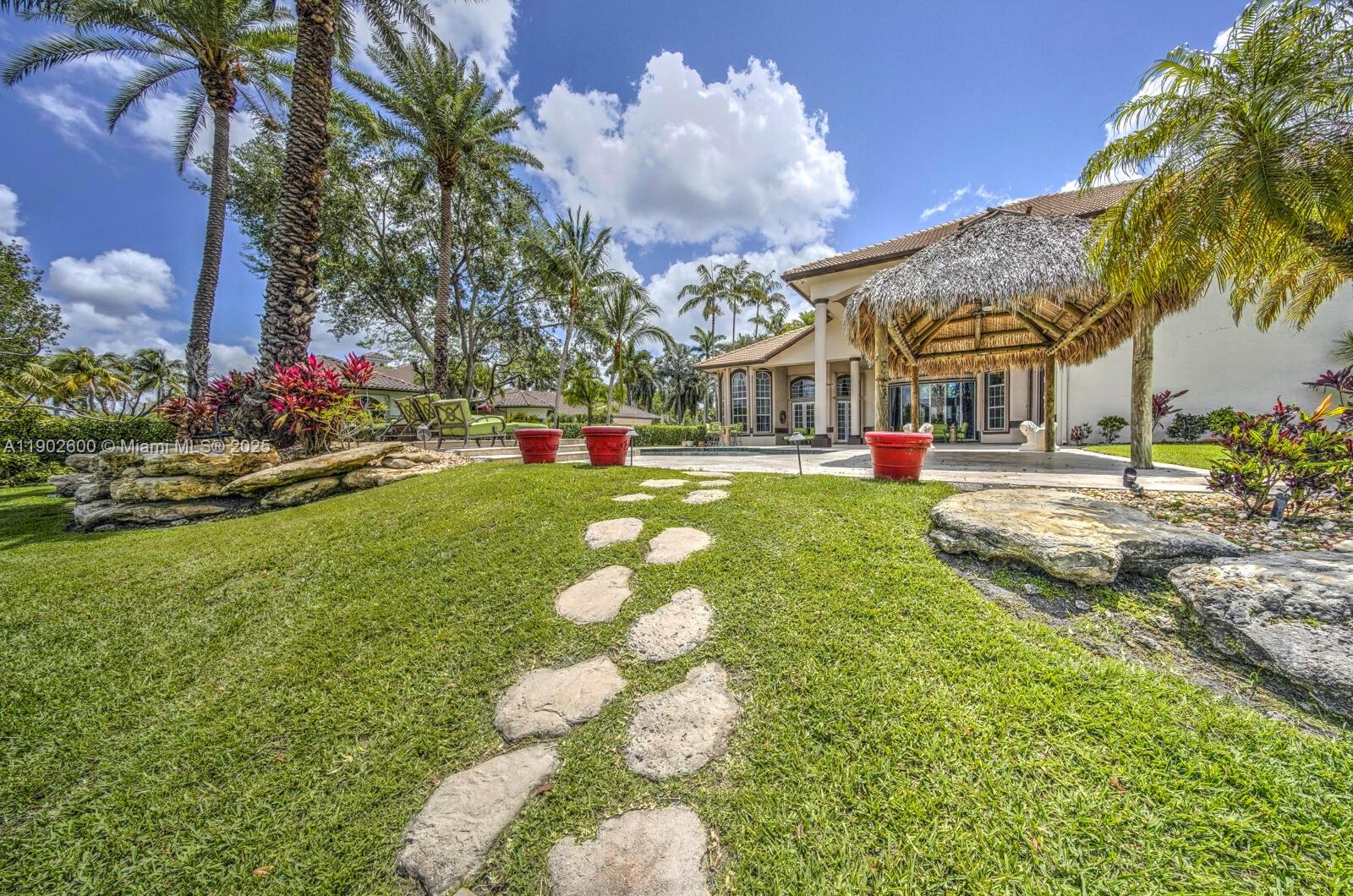 3828 Pine Lake Dr, Weston FL 33332