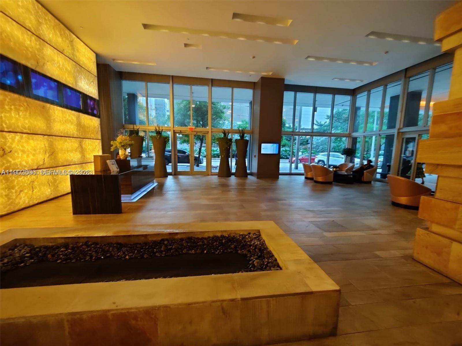 55 SE 6th St #2604, Miami FL 33131
