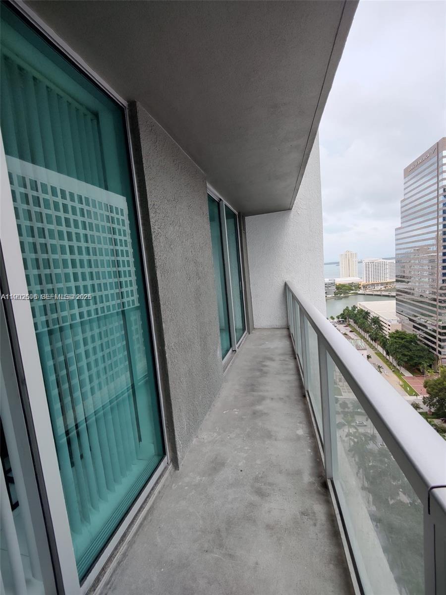 55 SE 6th St #2604, Miami FL 33131