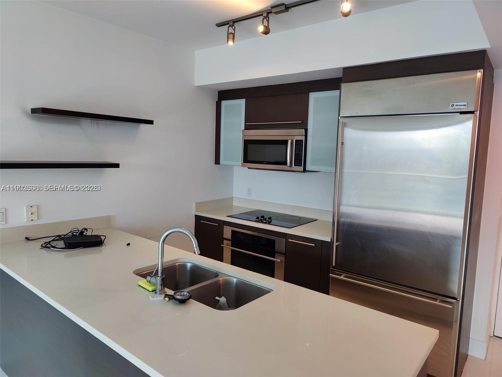 55 SE 6th St #2604, Miami FL 33131