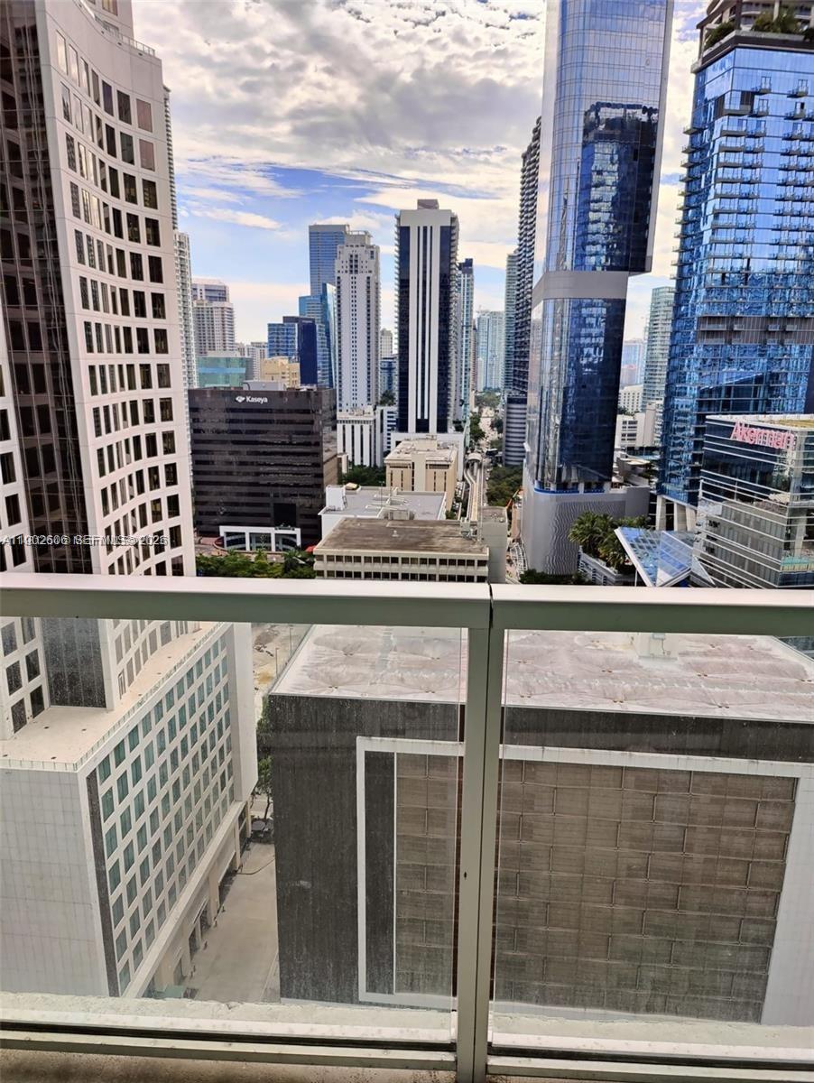 55 SE 6th St #2604, Miami FL 33131