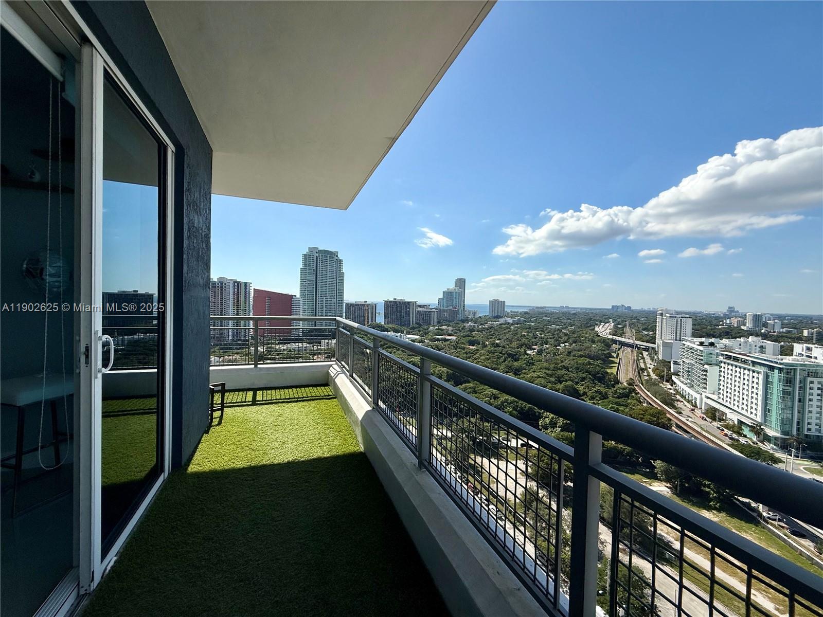 60 SW 13th St #2001, Miami FL 33130