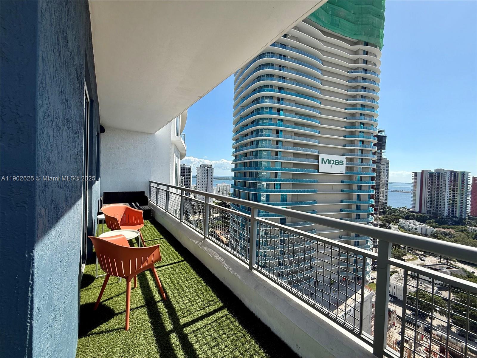 60 SW 13th St #2001, Miami FL 33130