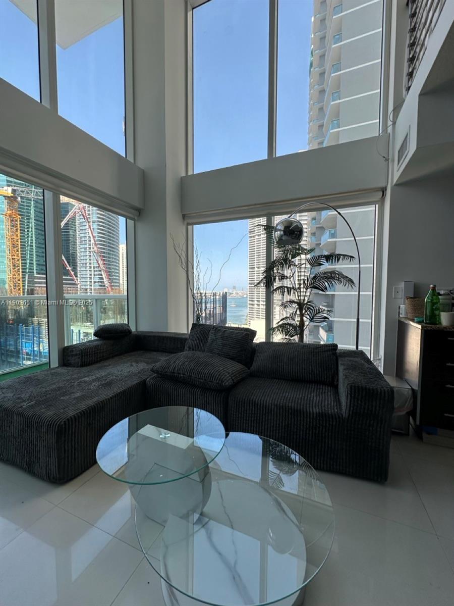 41 SE 5th St #1201, Miami FL 33131