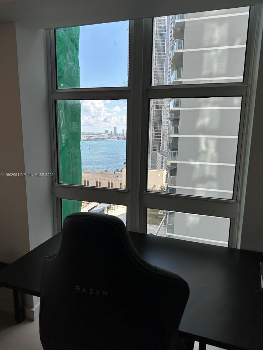 41 SE 5th St #1201, Miami FL 33131