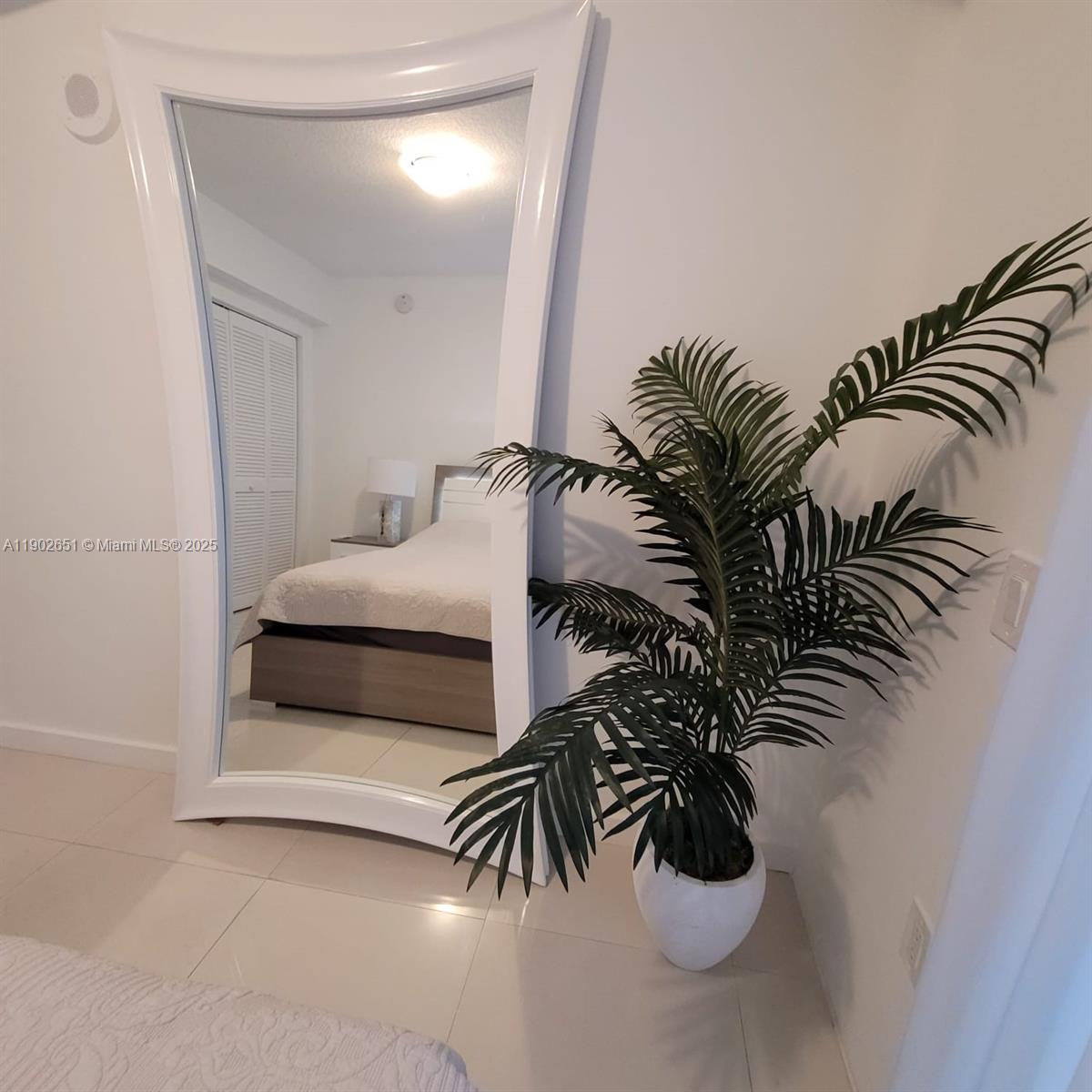 41 SE 5th St #1201, Miami FL 33131