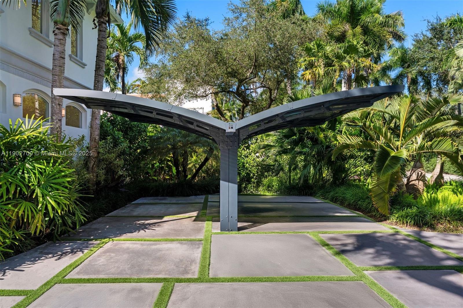 5770 SW 100th St, Pinecrest FL 33156