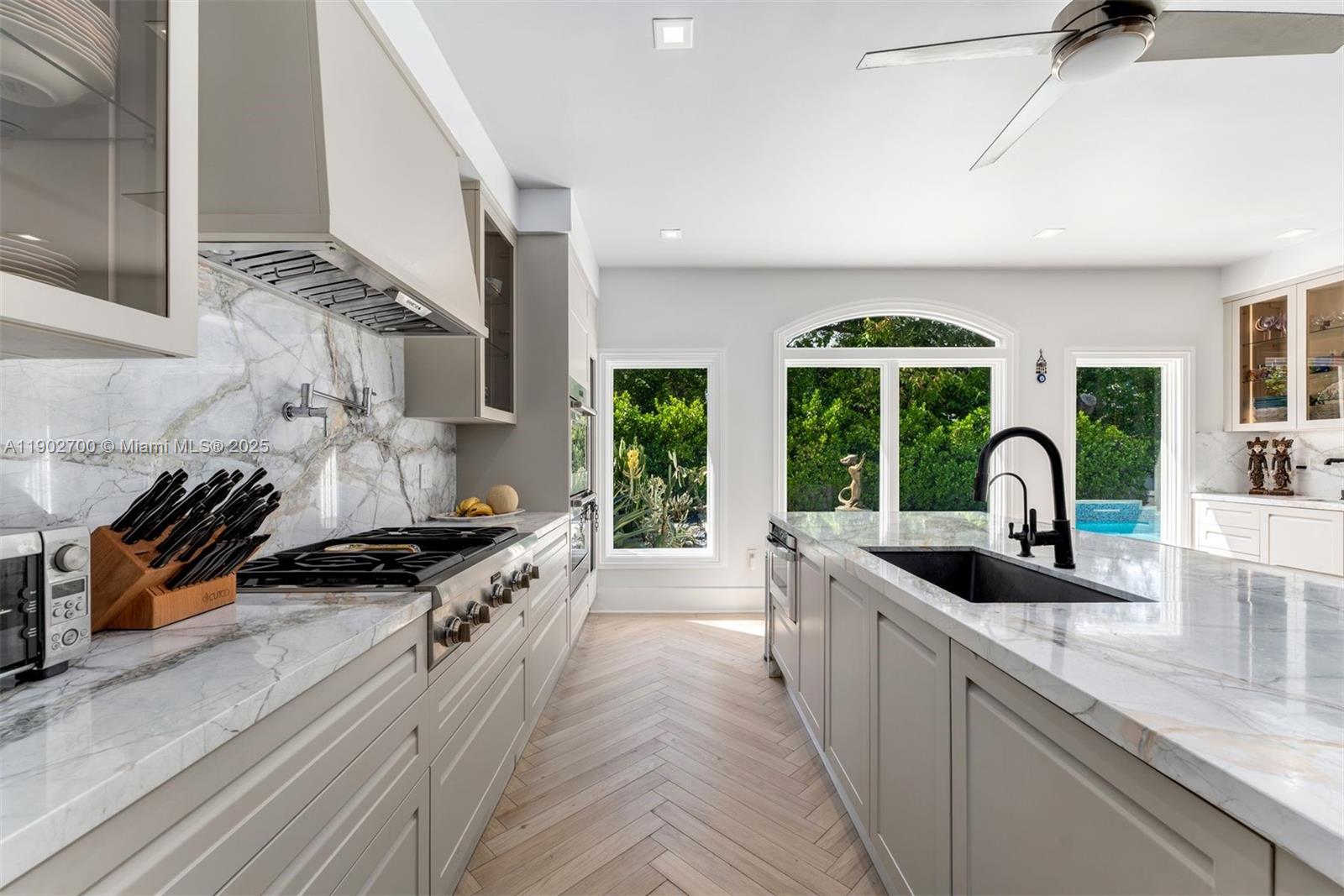 5770 SW 100th St, Pinecrest FL 33156