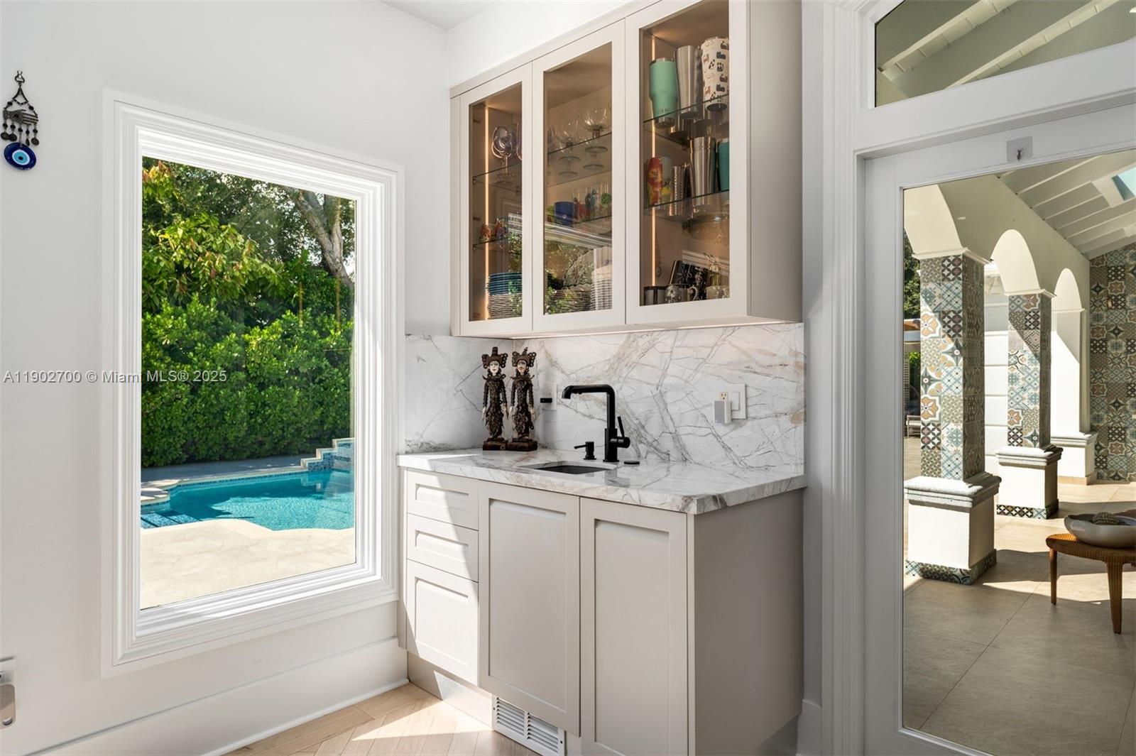 5770 SW 100th St, Pinecrest FL 33156