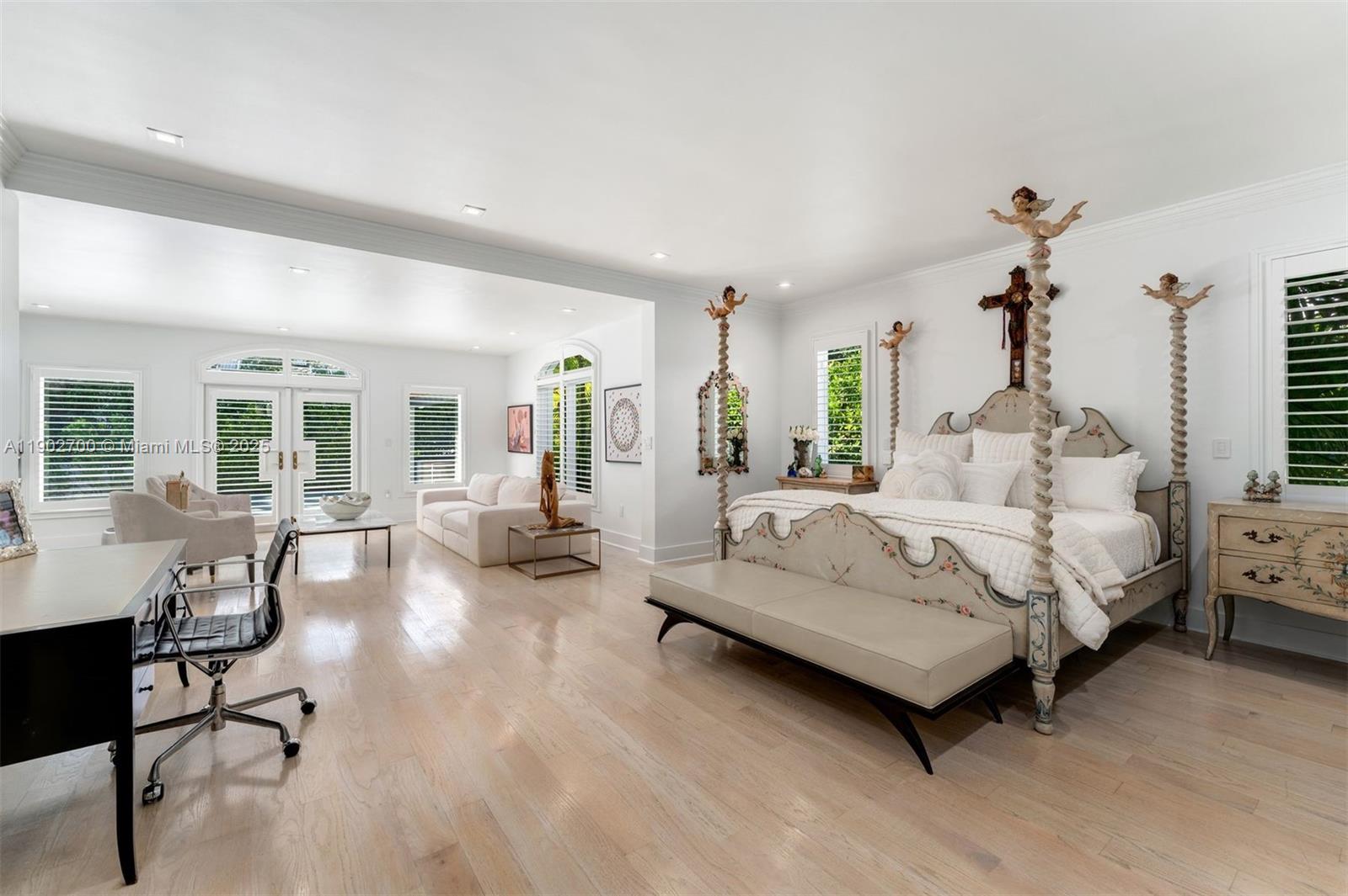 5770 SW 100th St, Pinecrest FL 33156