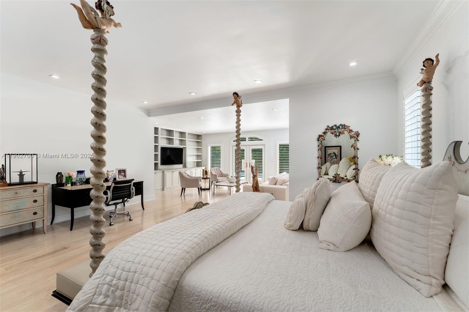 5770 SW 100th St, Pinecrest FL 33156