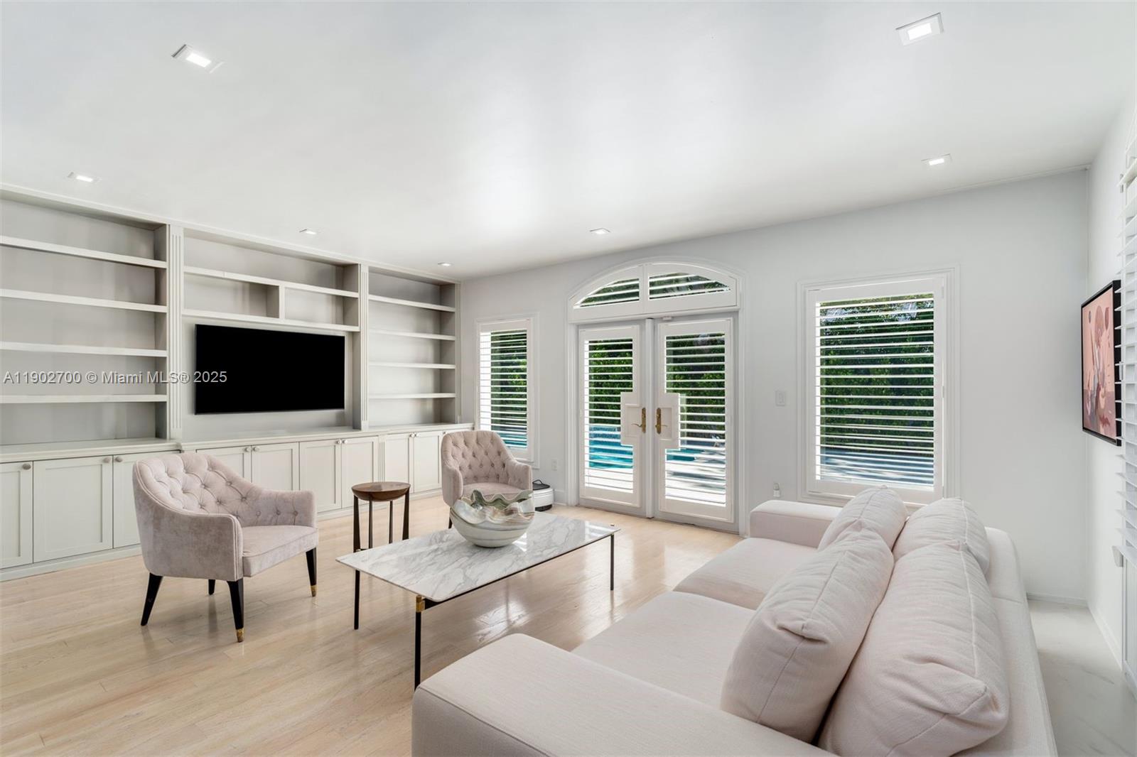 5770 SW 100th St, Pinecrest FL 33156