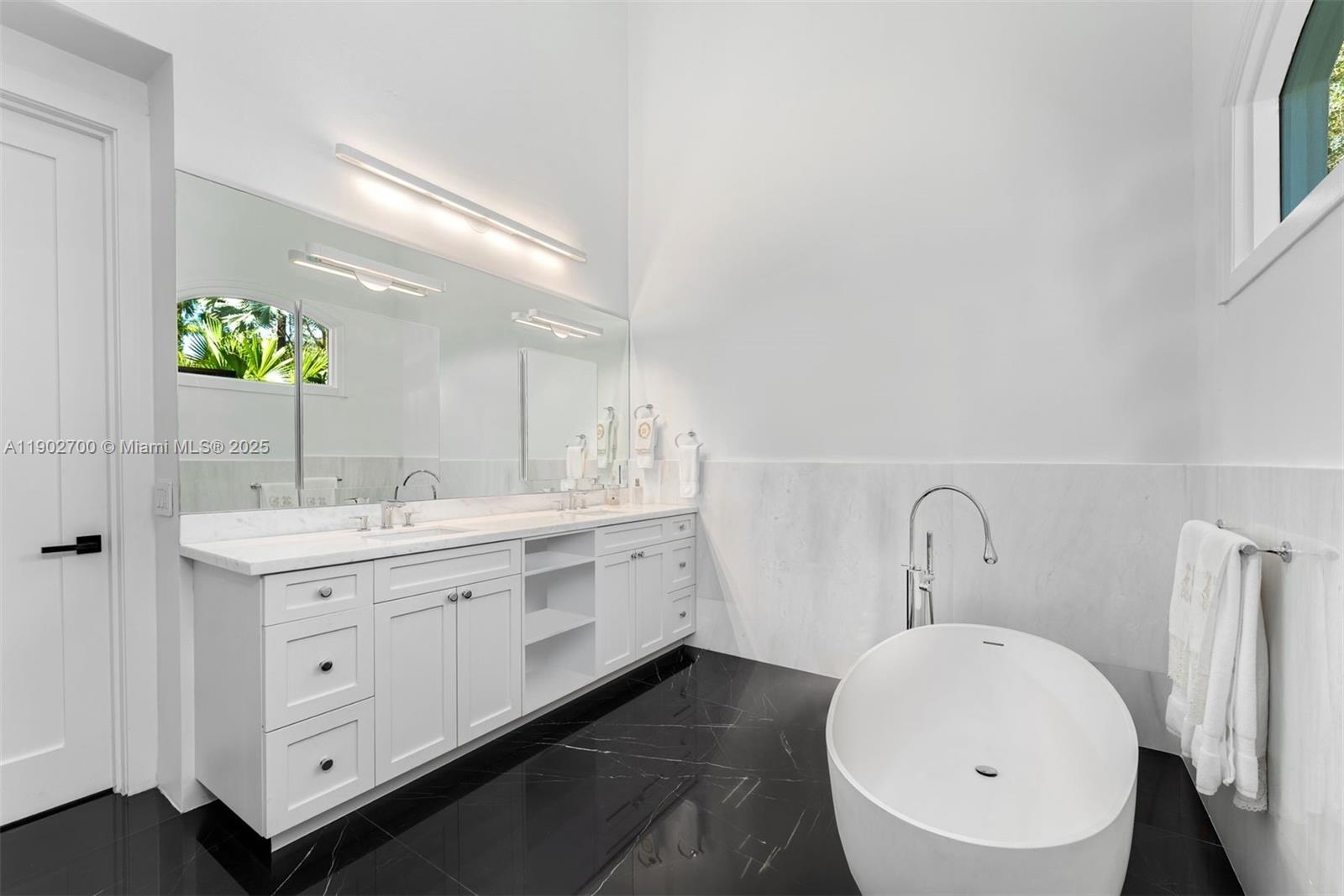 5770 SW 100th St, Pinecrest FL 33156