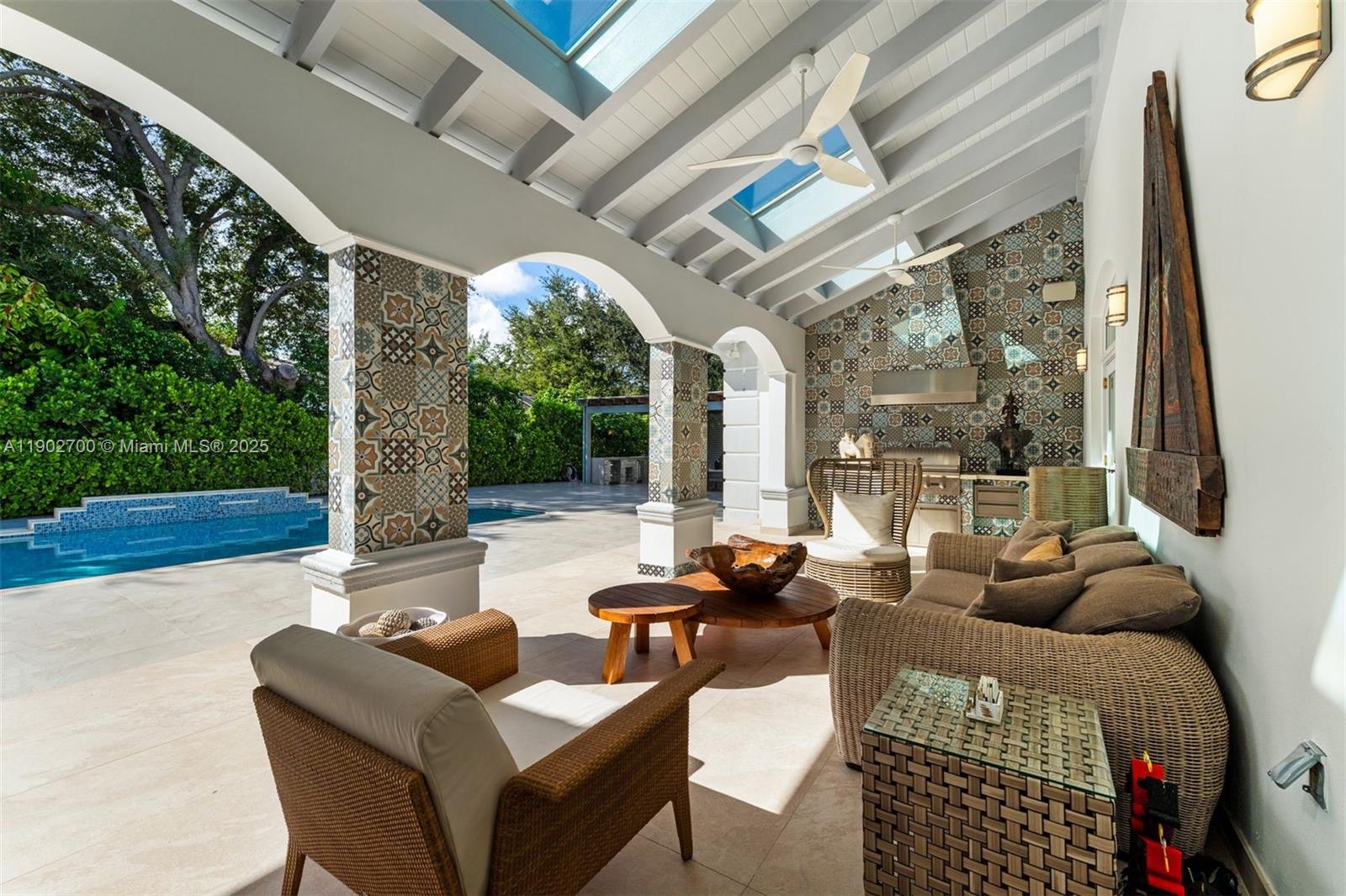 5770 SW 100th St, Pinecrest FL 33156
