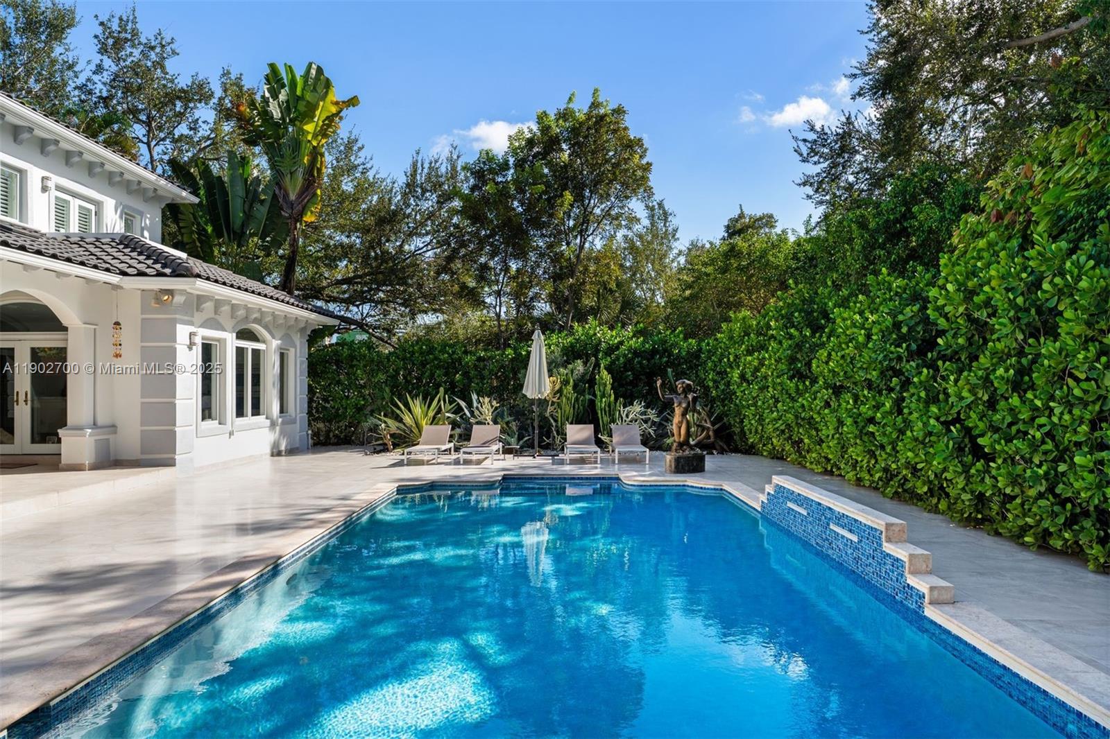 5770 SW 100th St, Pinecrest FL 33156