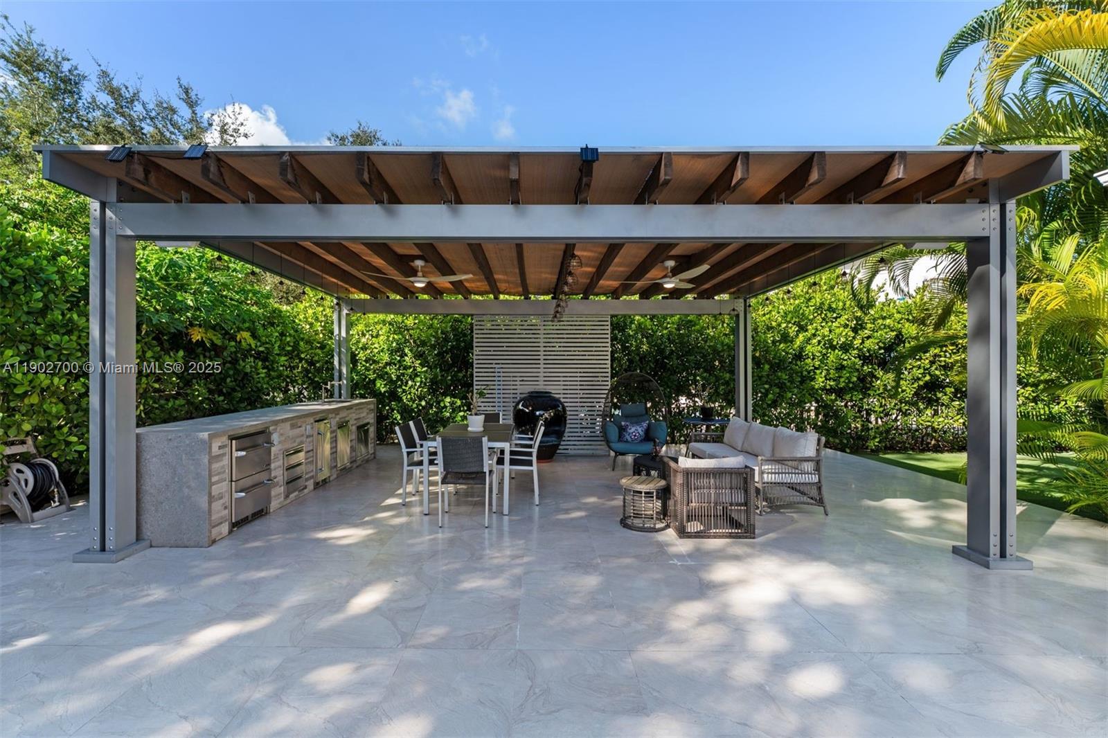 5770 SW 100th St, Pinecrest FL 33156