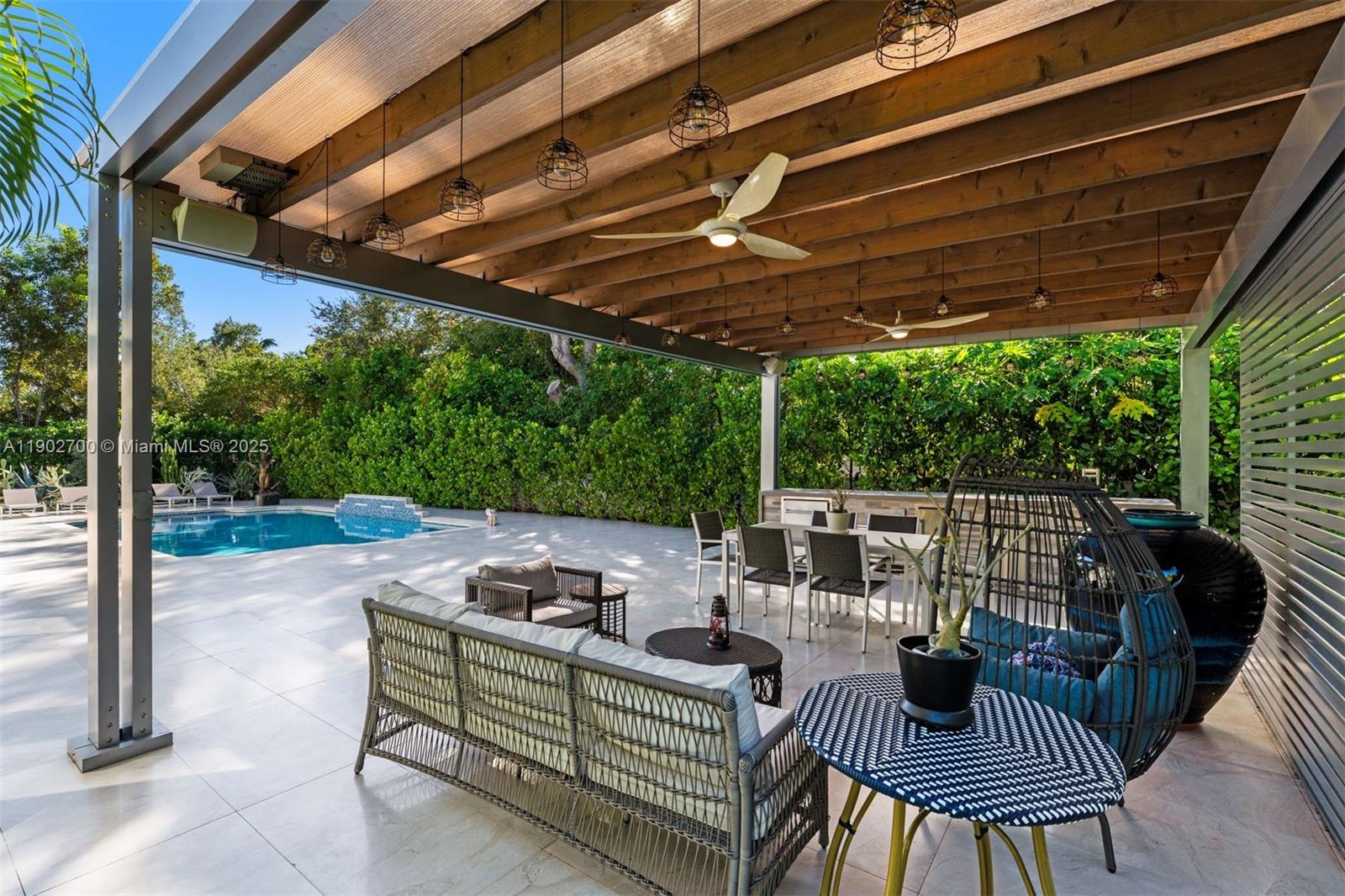 5770 SW 100th St, Pinecrest FL 33156