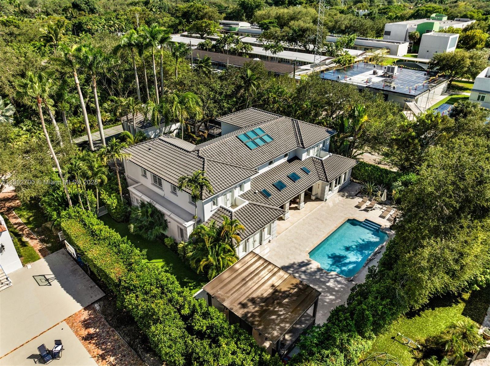 5770 SW 100th St, Pinecrest FL 33156