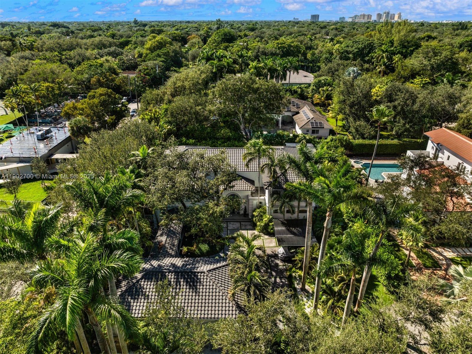 5770 SW 100th St, Pinecrest FL 33156