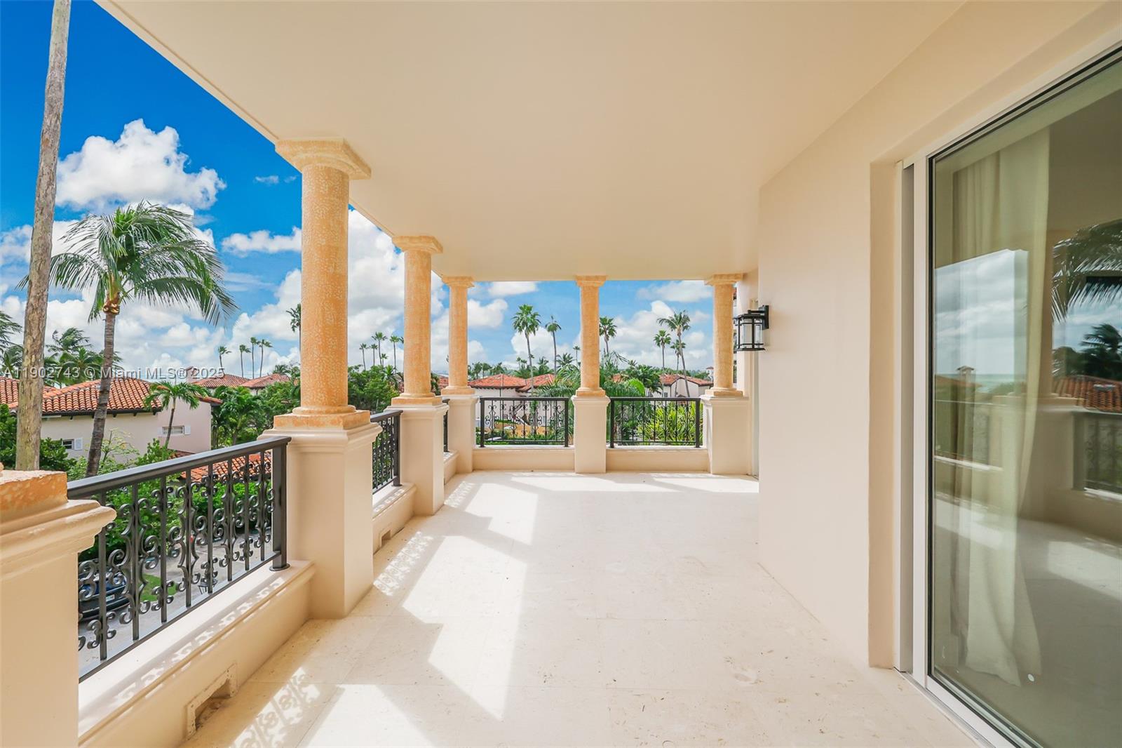 19236 Fisher Island Dr #19236, Miami Beach FL 33109