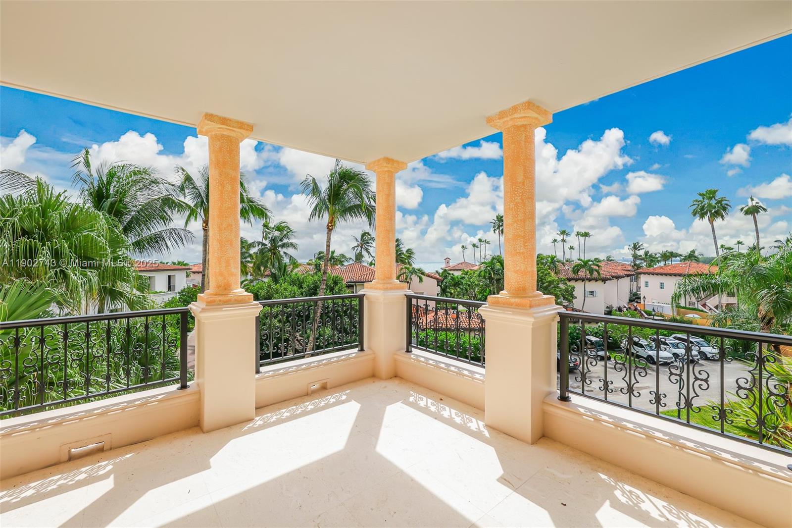 19236 Fisher Island Dr #19236, Miami Beach FL 33109