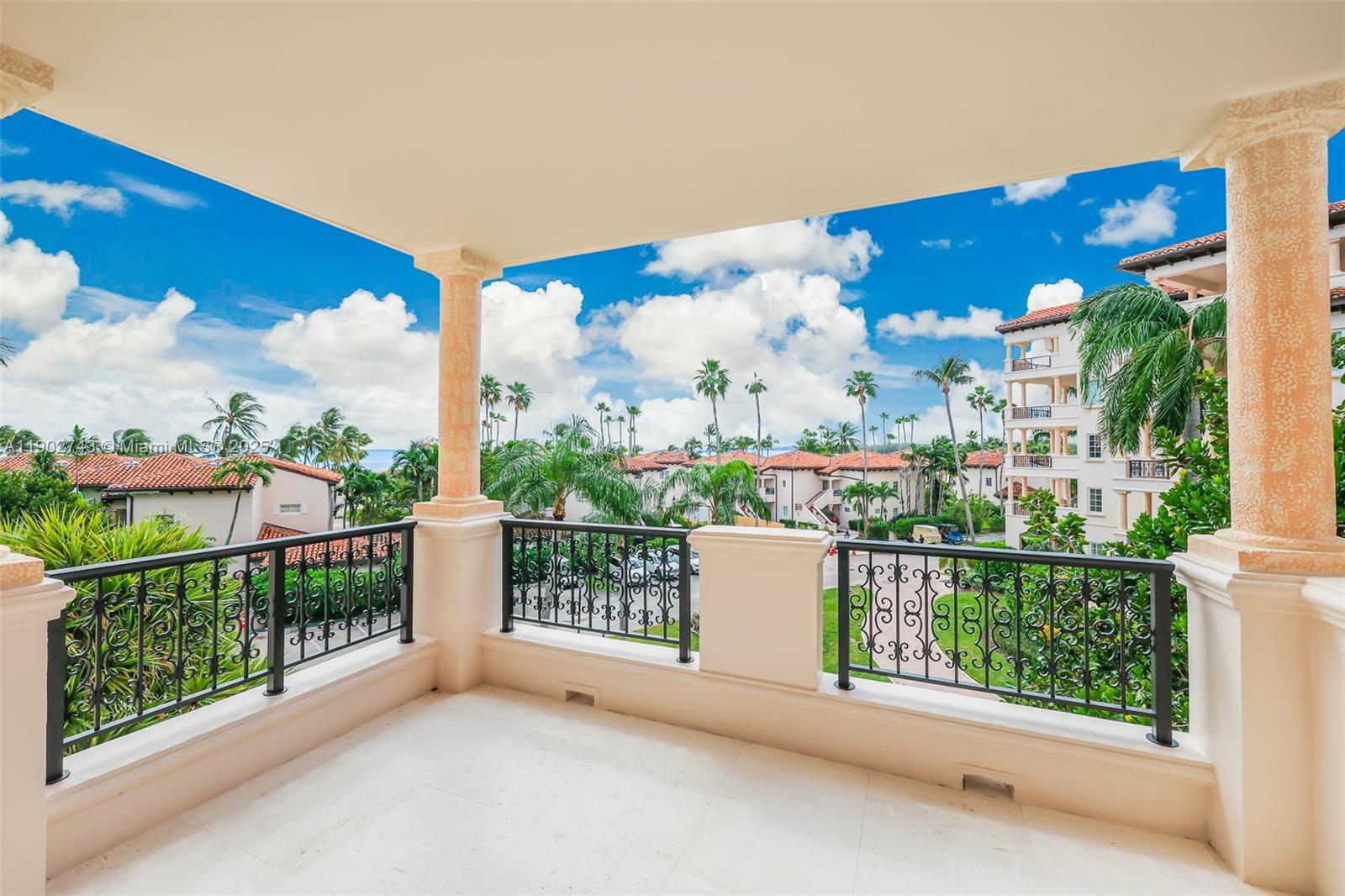 19236 Fisher Island Dr #19236, Miami Beach FL 33109