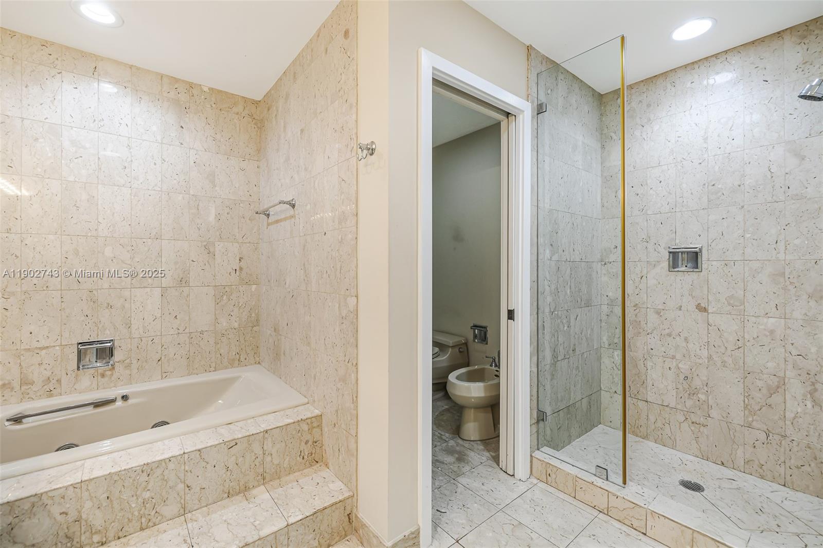 19236 Fisher Island Dr #19236, Miami Beach FL 33109