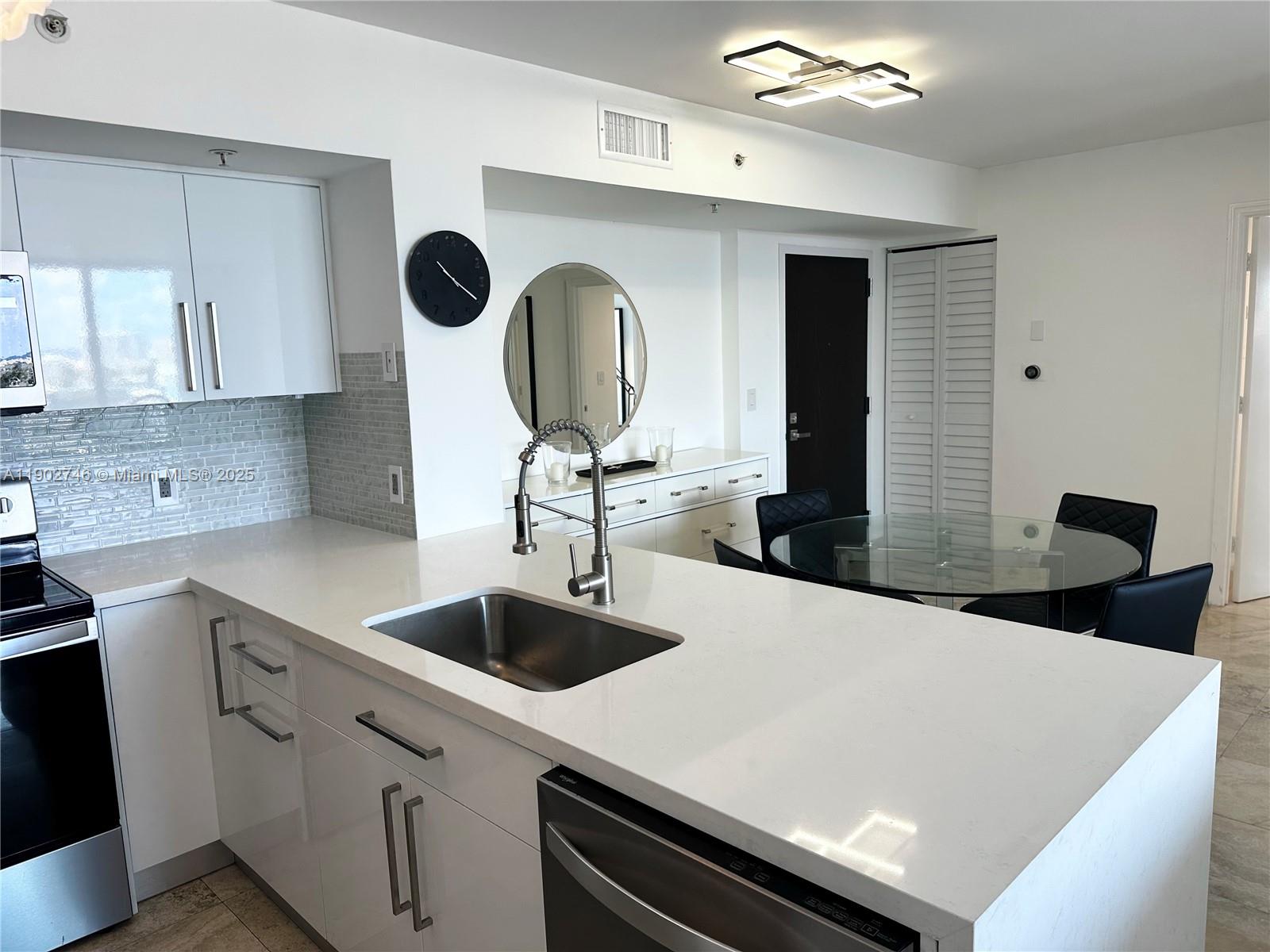 90 Alton Rd #1009, Miami Beach FL 33139