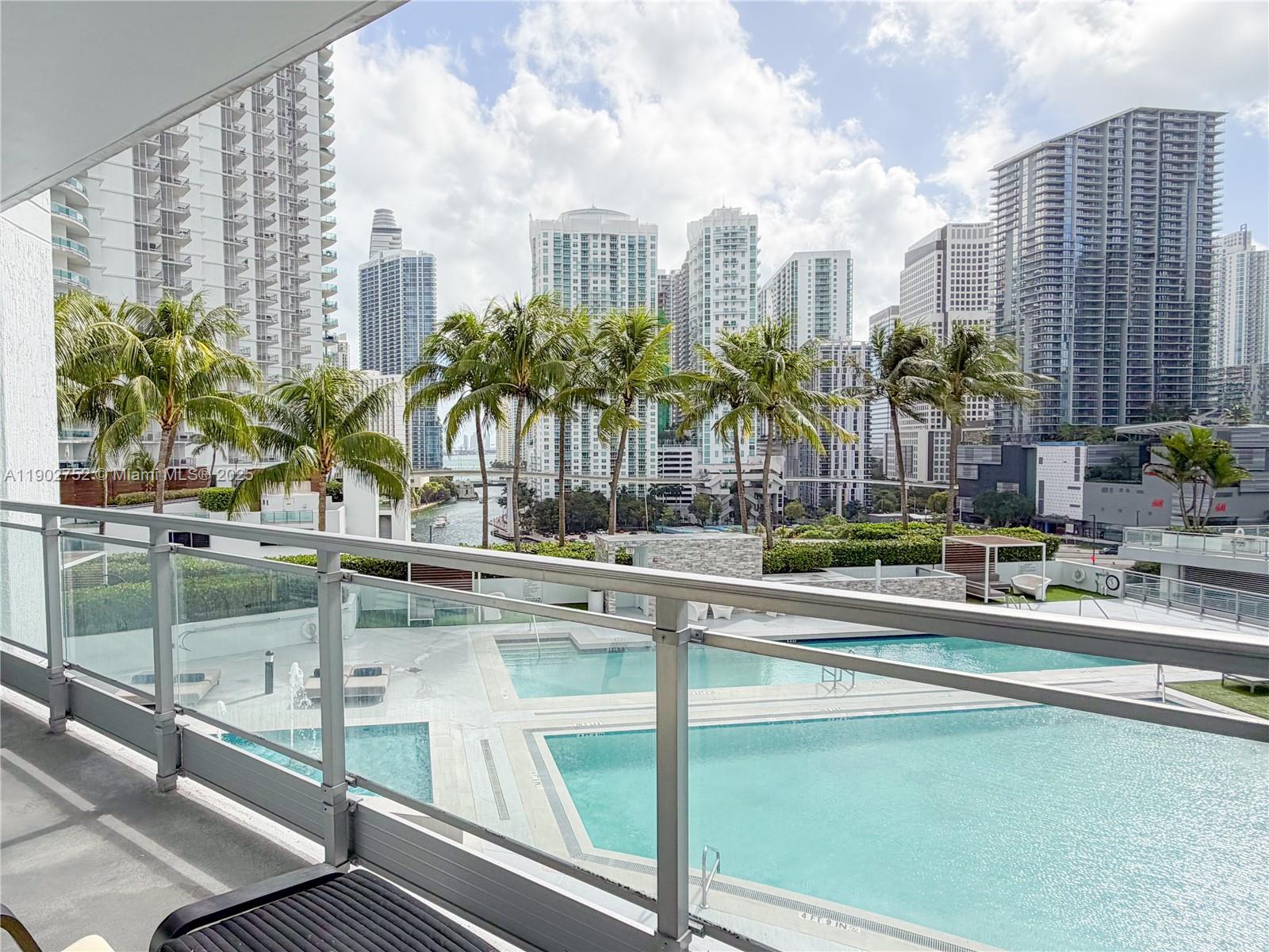 90 SW 3rd St #1116, Miami FL 33130