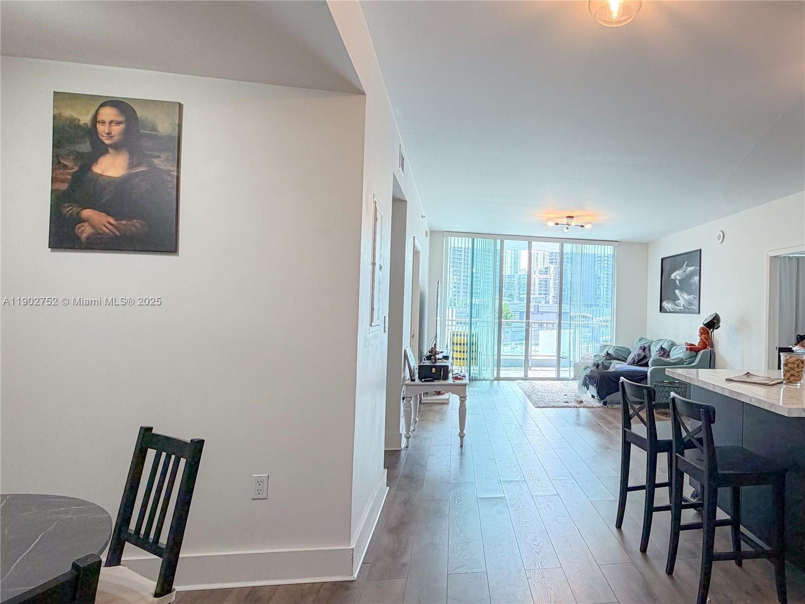 90 SW 3rd St #1116, Miami FL 33130