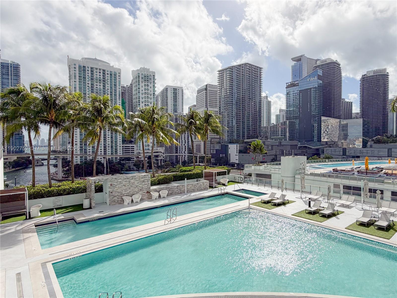 90 SW 3rd St #1116, Miami FL 33130