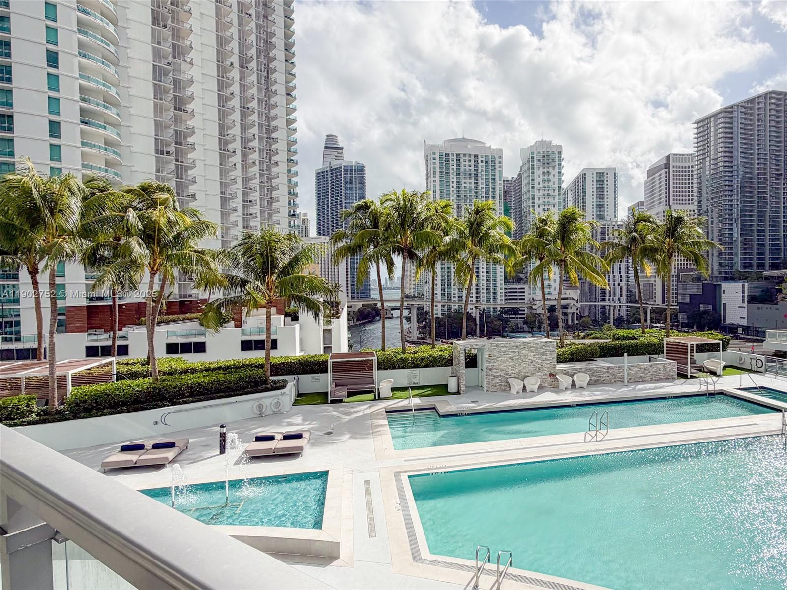 90 SW 3rd St #1116, Miami FL 33130