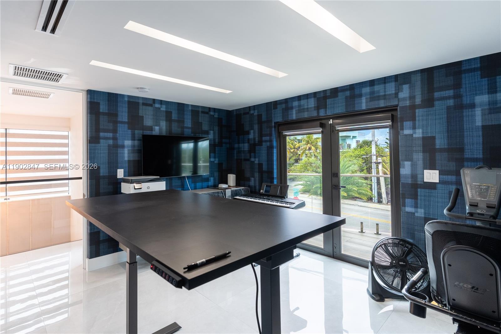 5601 N Ocean Dr, Hollywood FL 33019