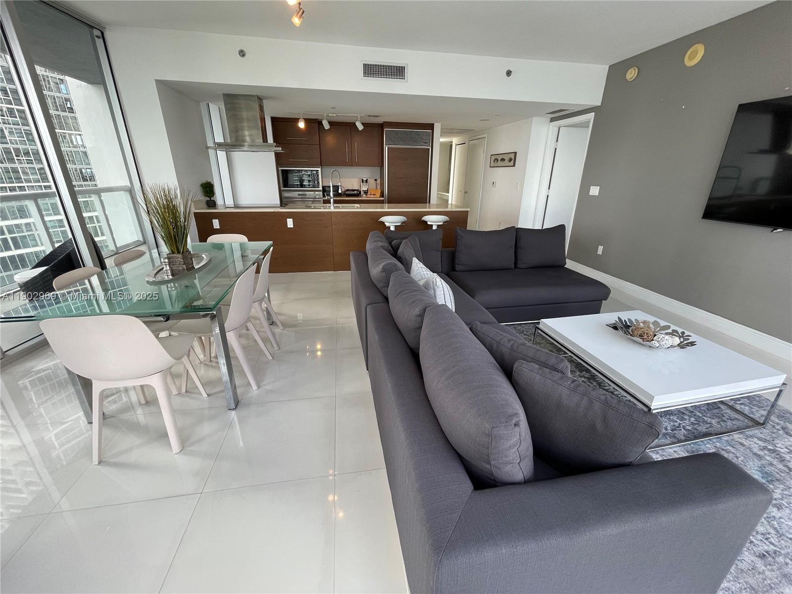 485 Brickell Ave #2602, Miami FL 33131