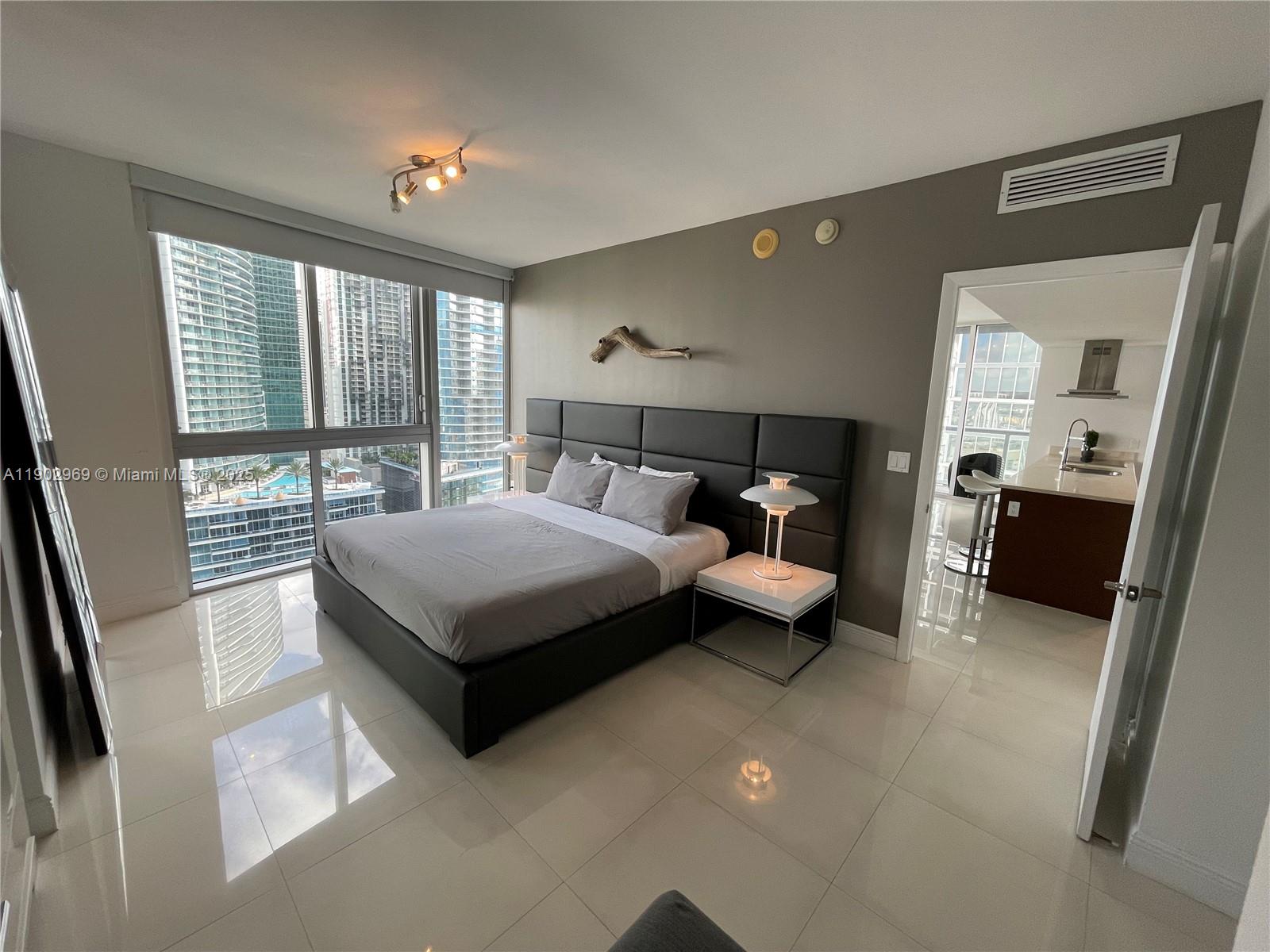 485 Brickell Ave #2602, Miami FL 33131