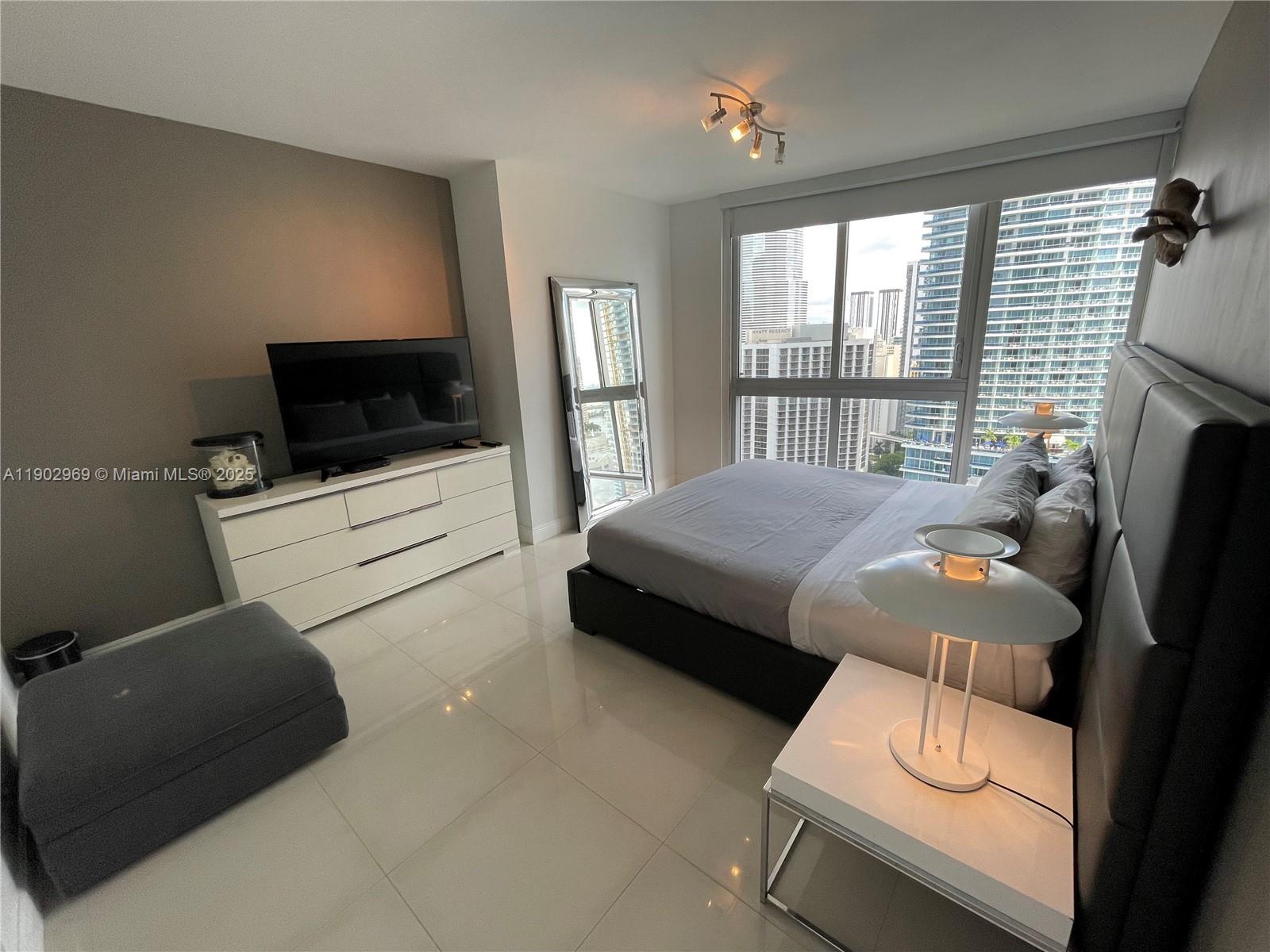 485 Brickell Ave #2602, Miami FL 33131