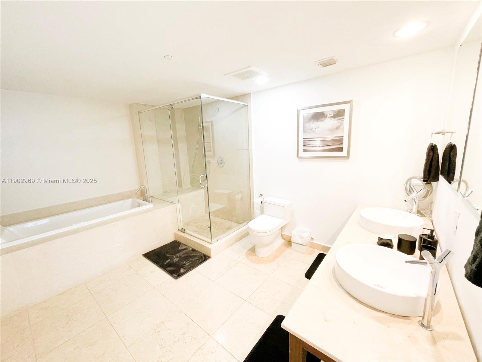 485 Brickell Ave #2602, Miami FL 33131