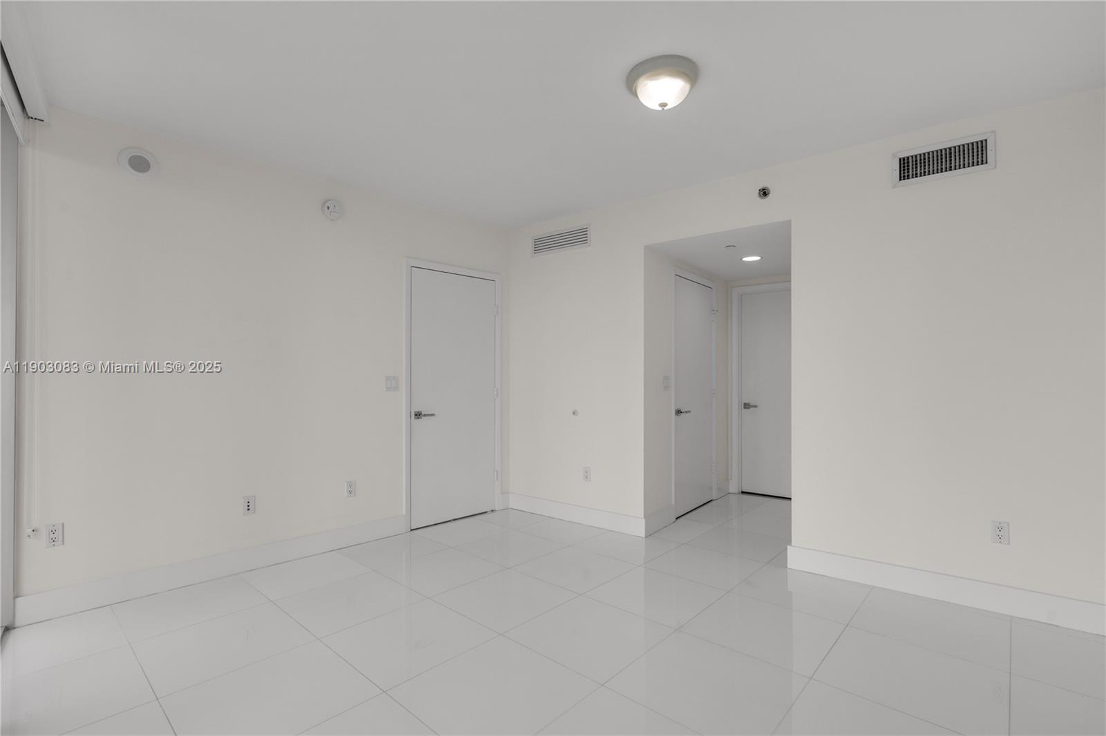 495 Brickell Ave #BAY607, Miami FL 33131