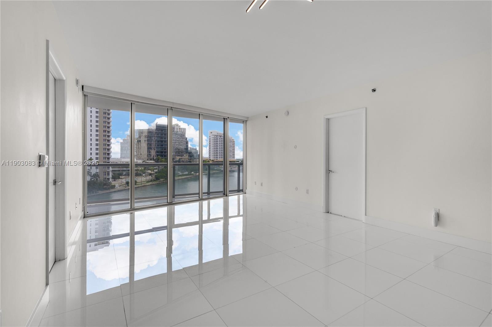 495 Brickell Ave #BAY607, Miami FL 33131