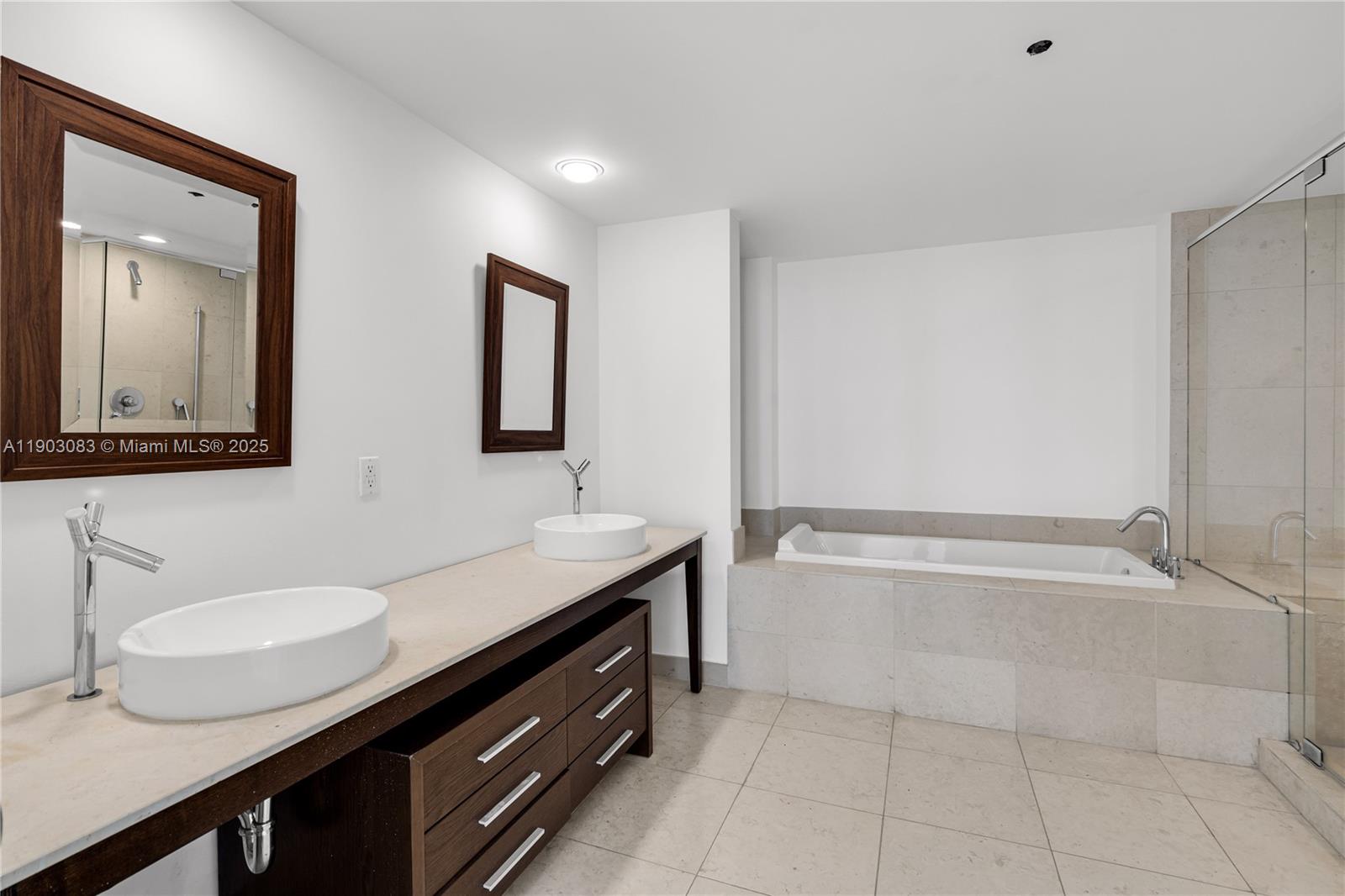 495 Brickell Ave #BAY607, Miami FL 33131